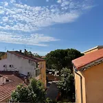Nice Renting - FERSEN - 2 Rooms Vieil Antibes - AC - Safranier - Big Terrace